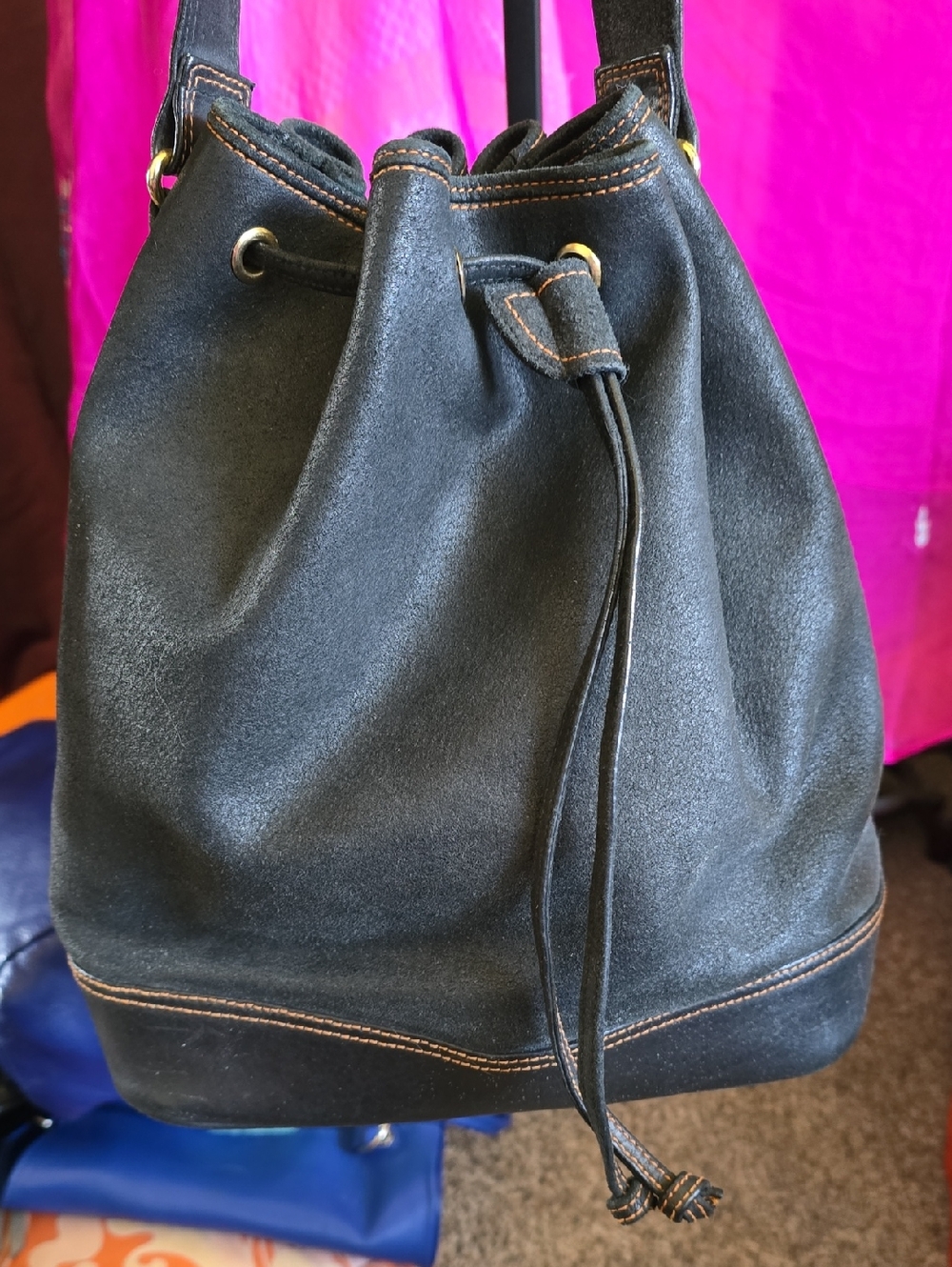 Classic Black Drawstring Bucket Bag - Women's Shoulder Purse